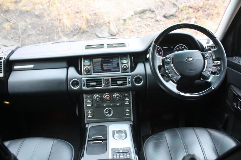 View LAND ROVER RANGE ROVER 4.4 TD V8 Vogue 