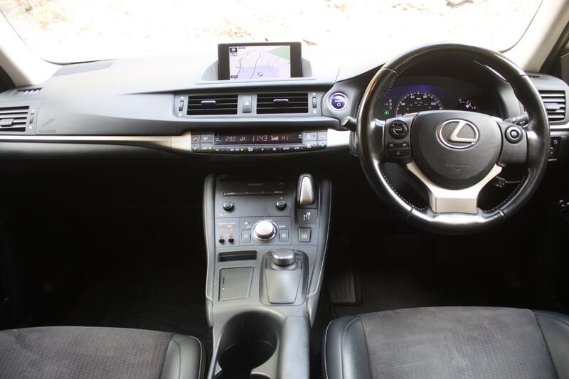 View LEXUS CT 1.8 200h Sport