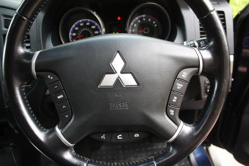 MITSUBISHI SHOGUN