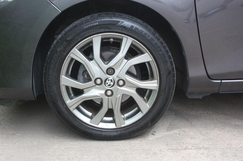 TOYOTA YARIS