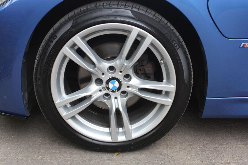 BMW 3 SERIES