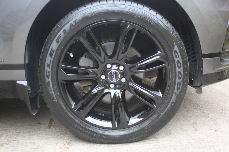 LAND ROVER RANGE ROVER VELAR