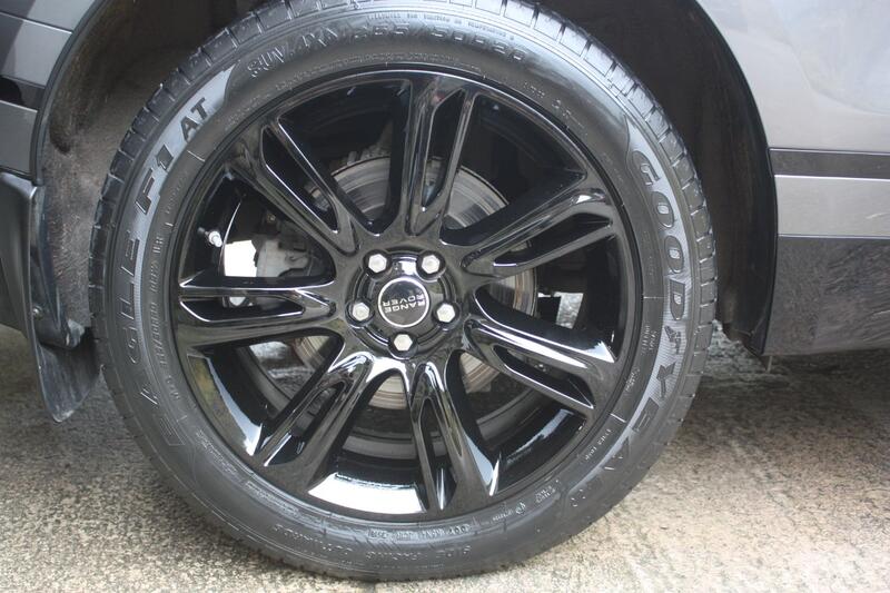LAND ROVER RANGE ROVER VELAR