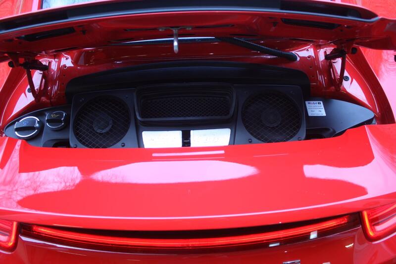PORSCHE 911