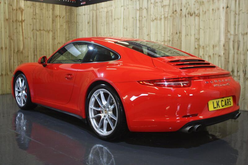 PORSCHE 911