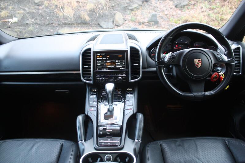 PORSCHE CAYENNE