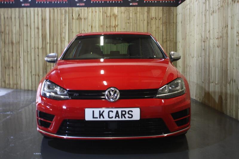 View VOLKSWAGEN GOLF 2.0 TSI BlueMotion Tech R