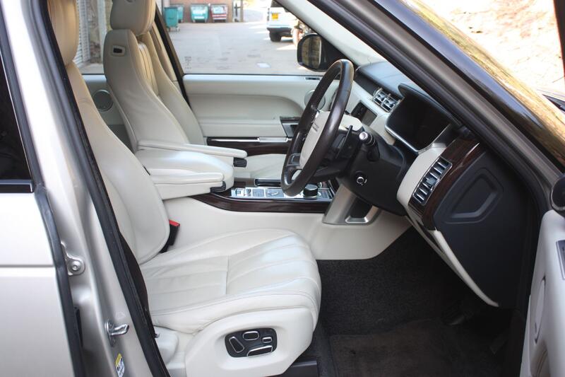 LAND ROVER RANGE ROVER