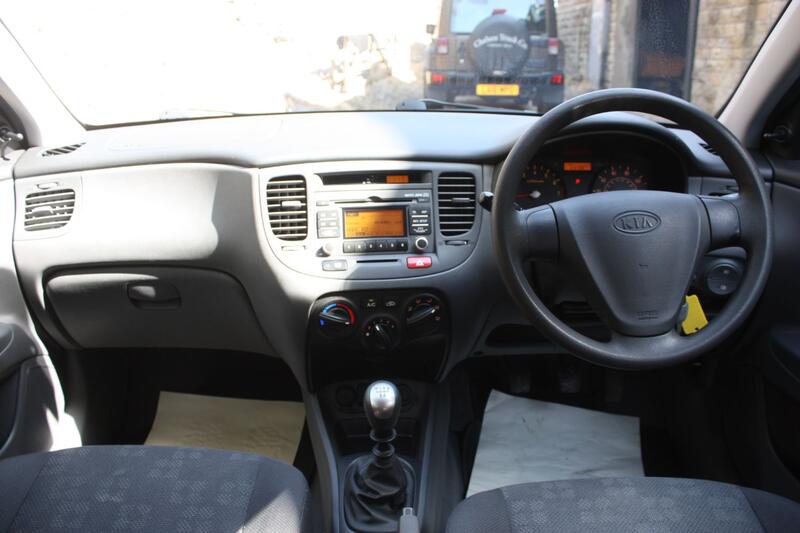 View KIA RIO 1.4 Chill