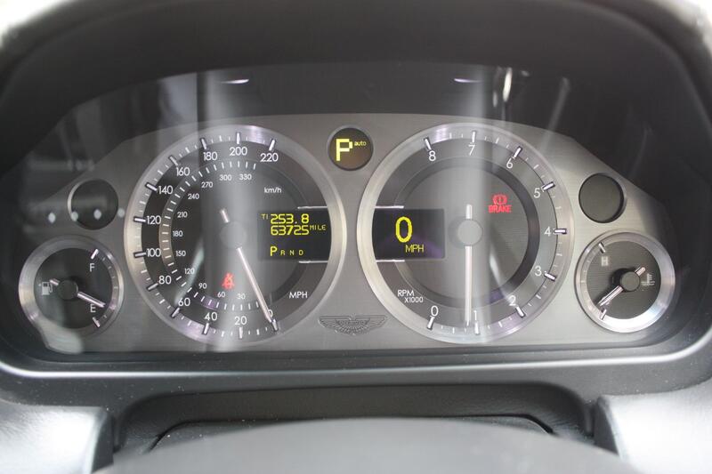 ASTON MARTIN DB9