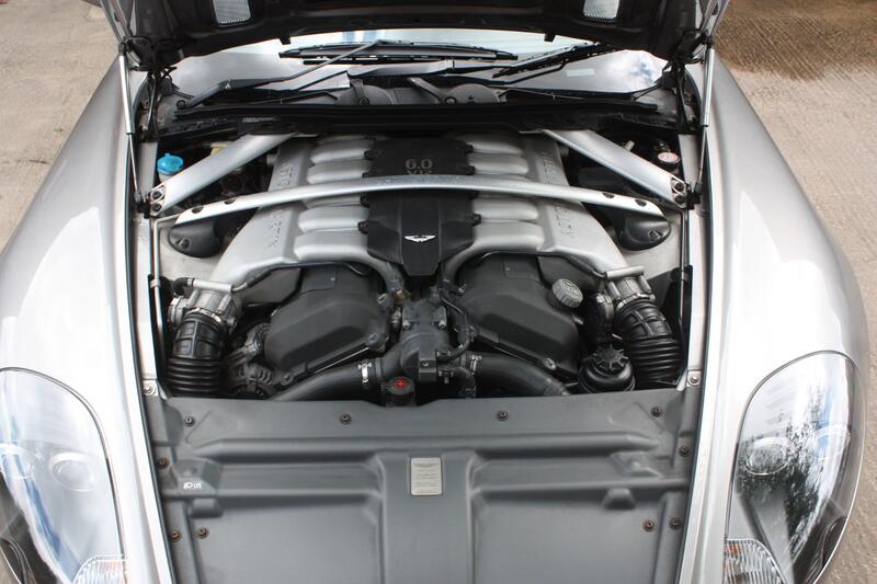 ASTON MARTIN DB9