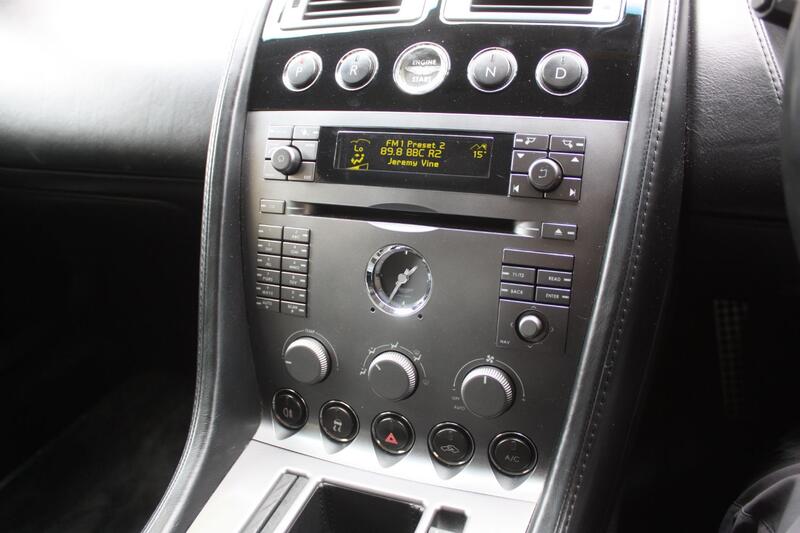 ASTON MARTIN DB9