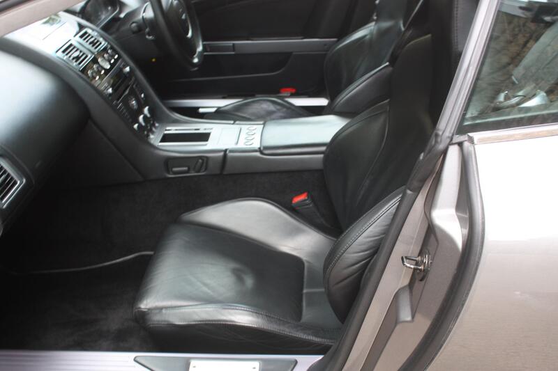 ASTON MARTIN DB9