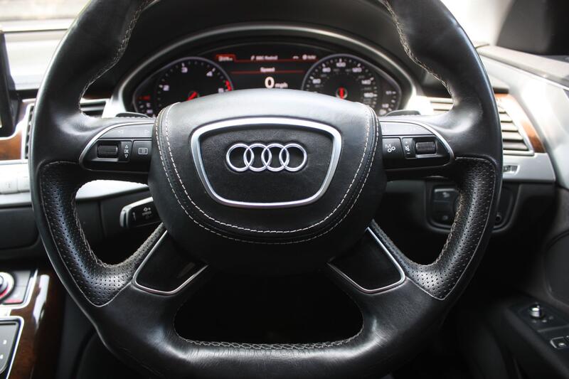 AUDI A8